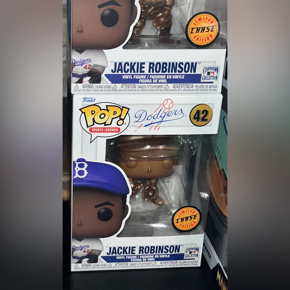 Jackie Robinson chase funko pop
